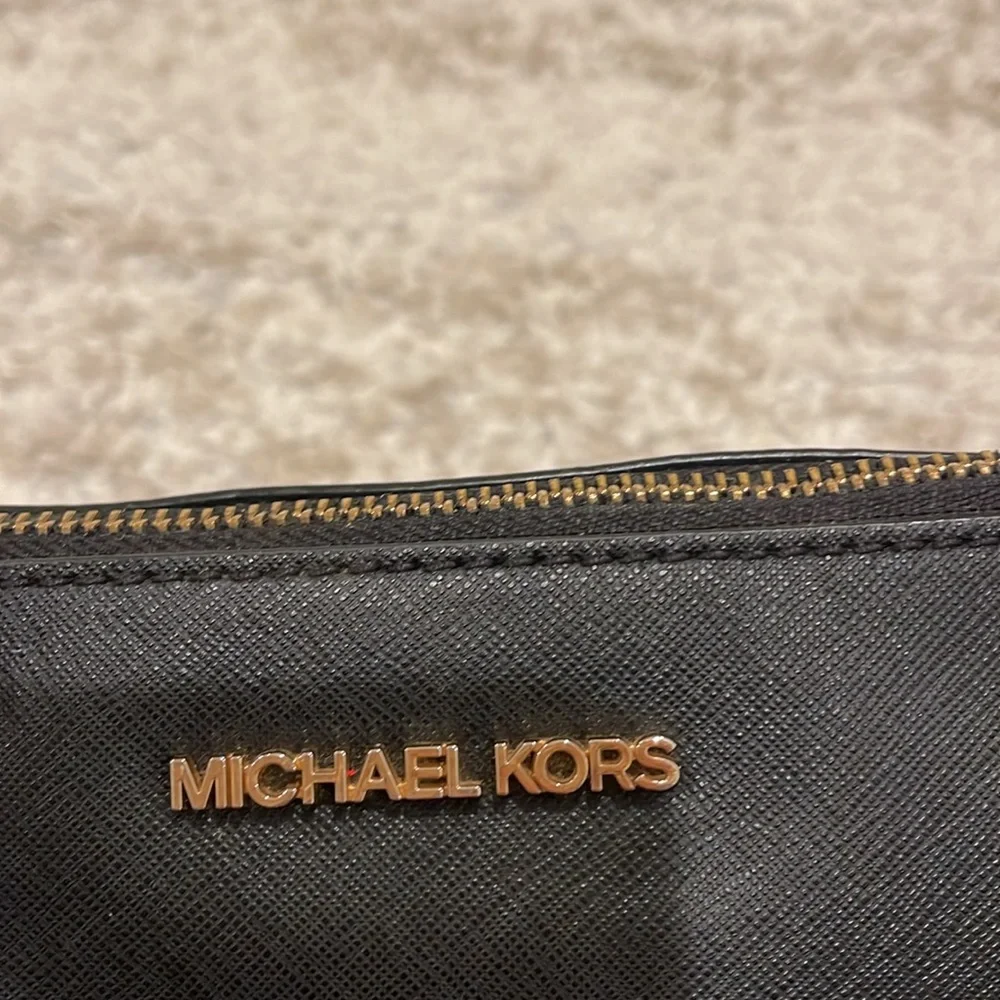 Michael Kors Saffiano Chain Handbag